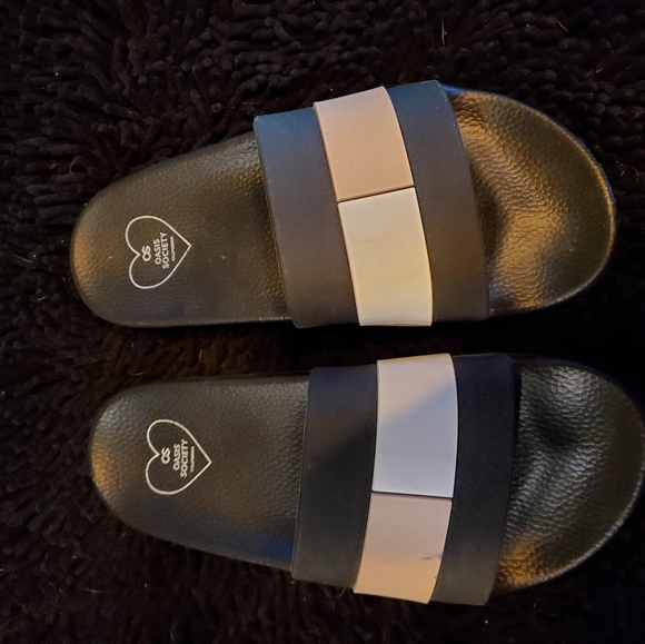 Slip on sandals 👡 - Picture 2 of 3